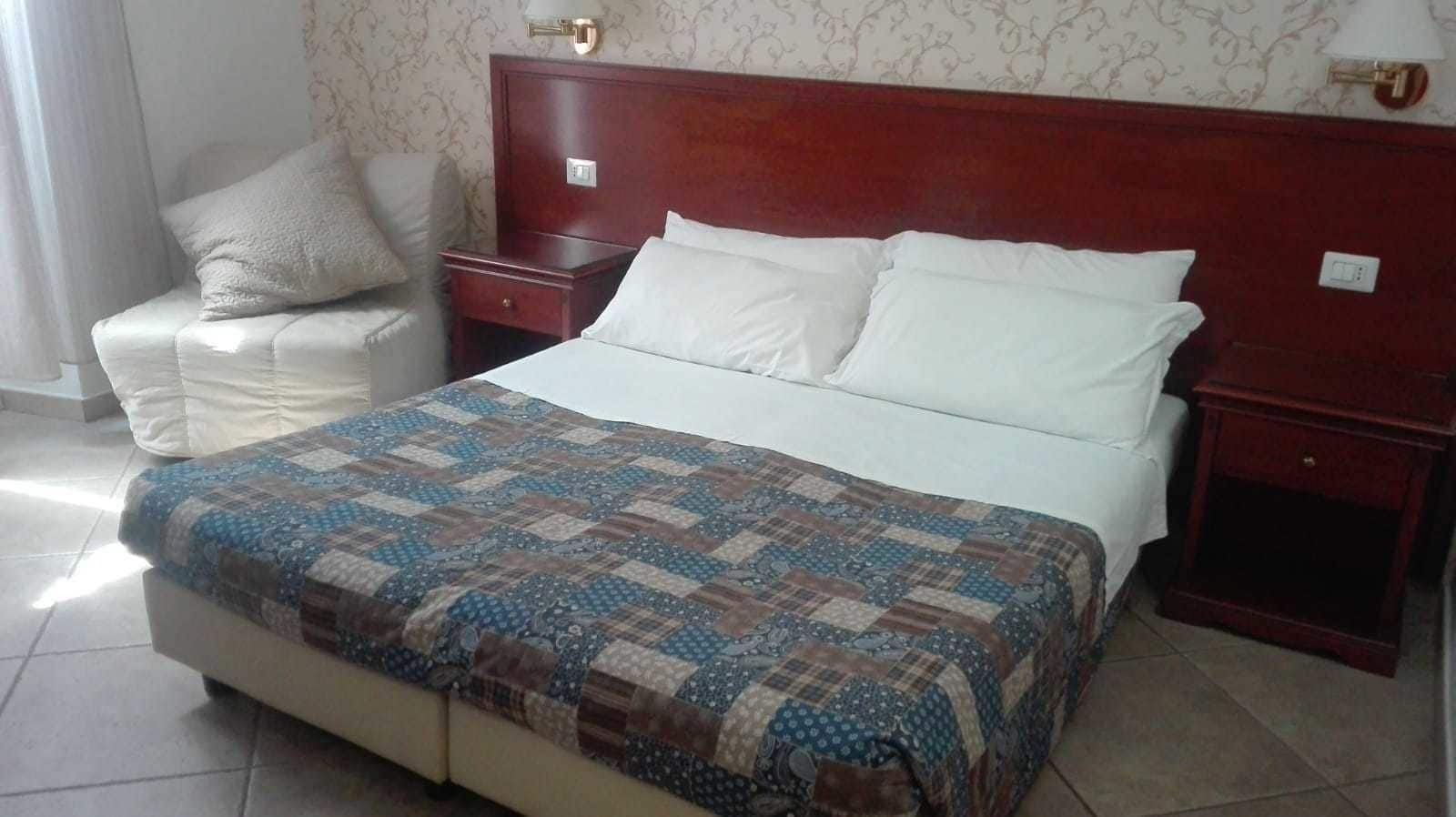 Mrs Julie Guesthouse Рим Екстериор снимка