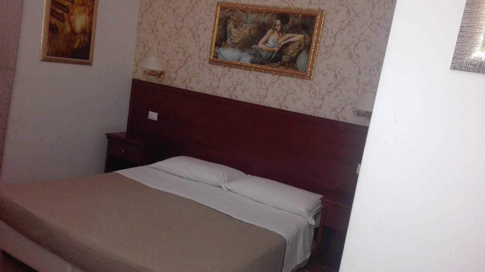 Mrs Julie Guesthouse Рим Екстериор снимка